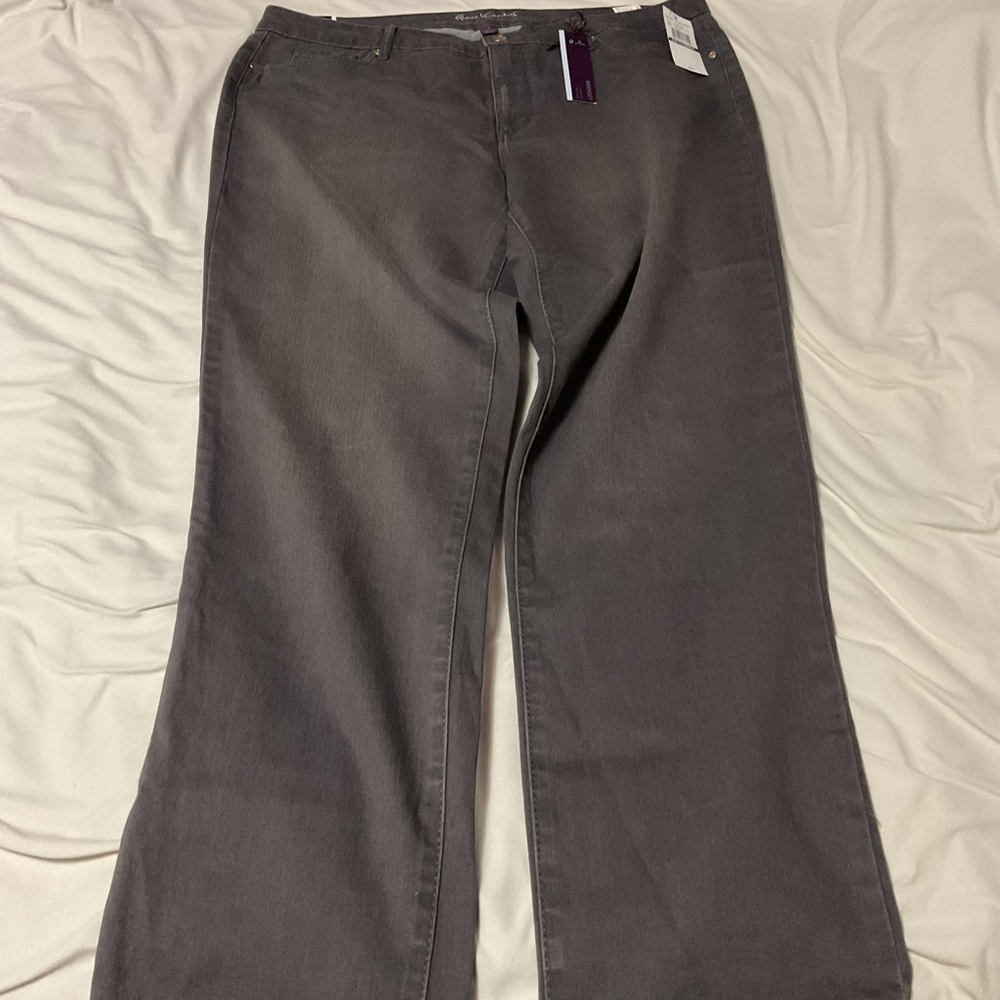 Women's Gloria Vanderbilt Gray Jeans
18 Average Bridget style slim leg Mid Rise